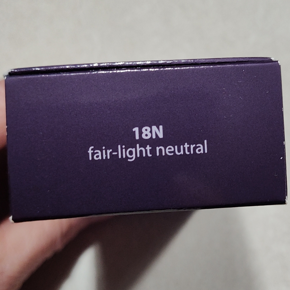 tarte Amazonian Clay Foundation - Beige/Nude in Purple Packaging - Picture 3 of 5